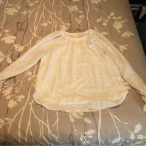 *NEW* Off white cuffed blouse